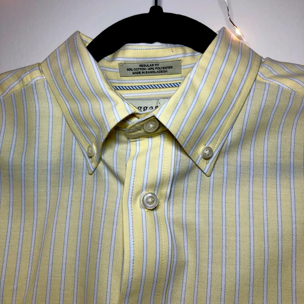 Haggar  Button down striped Oxford. Make an impact with this one! XL